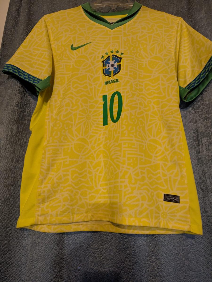 2024/24 home — 1 of 4